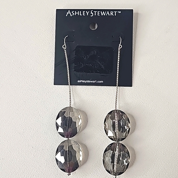 AS Diamond Cut Silver Gray Crystal Drop Earrings - Picture 9 of 11